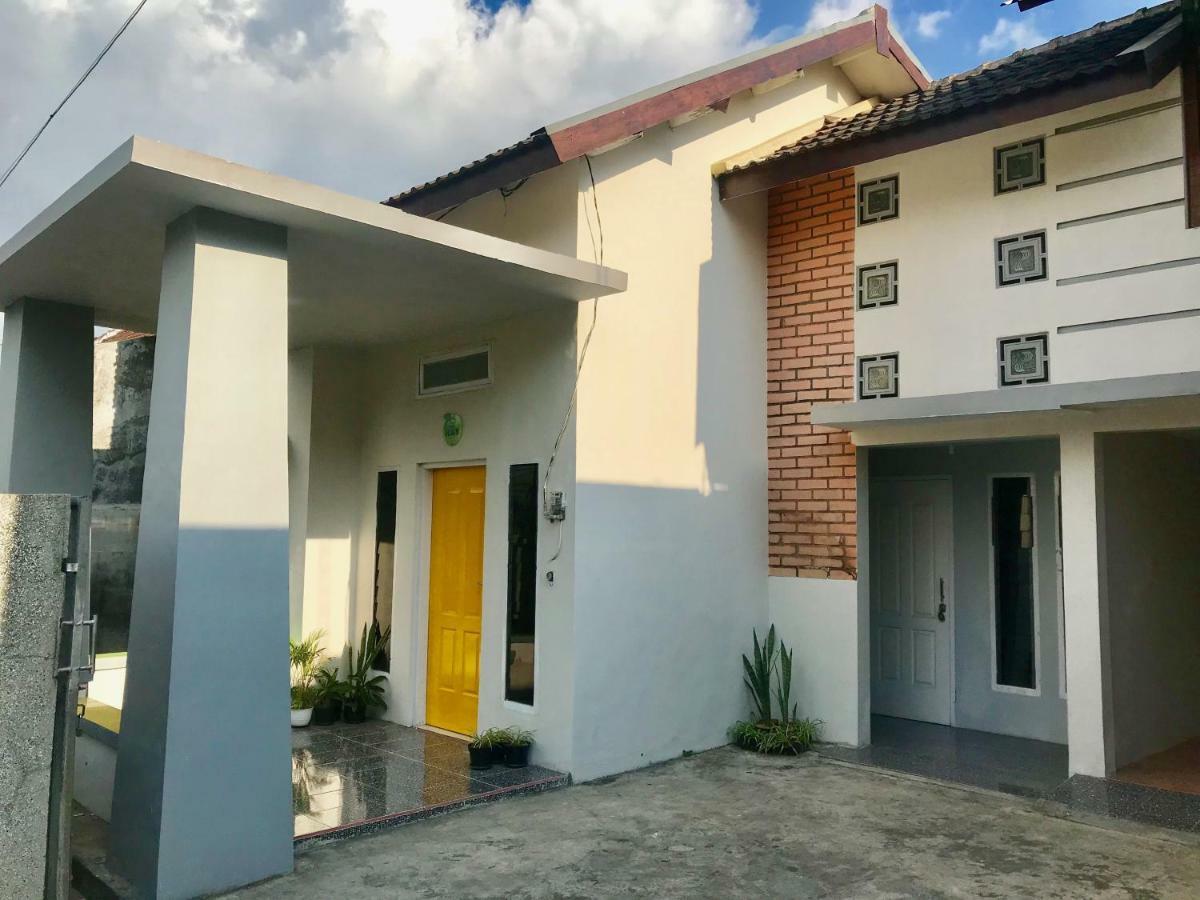 Villa Batu Keluarga Nn Eksteriør billede